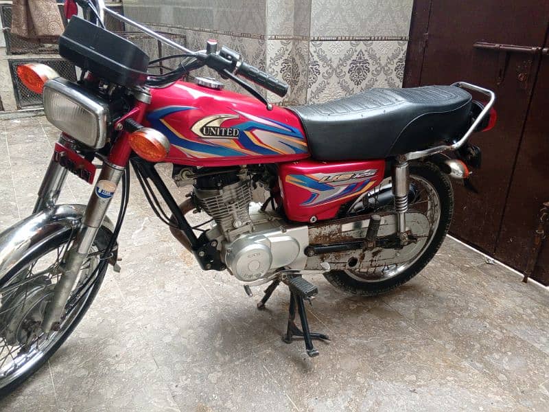 united 125 model 2022 bike ma khuay km nhi hai bhot km hi use ki h 10