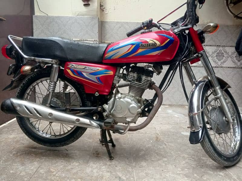 united 125 model 2022 bike ma khuay km nhi hai bhot km hi use ki h 13