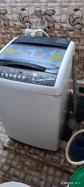 good condition washing machine 2