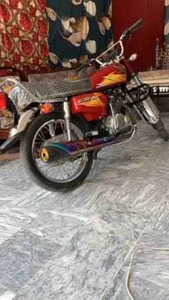 Honda 125 good condition All to Z Geniun