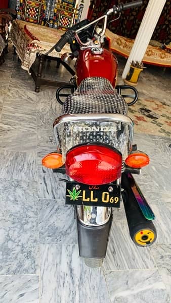 Honda 125 good condition All to Z Geniun 8