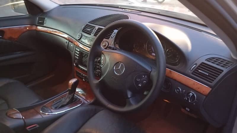 Mercedes-Benz E 200 Kompressor 5G-Tronic,panromic versionluxu 11