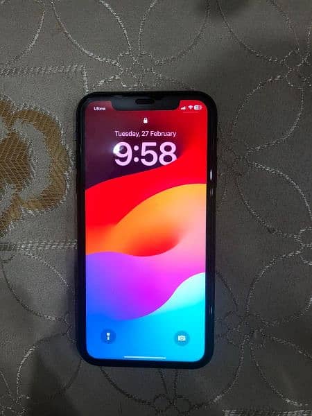 iphone xr pta approved 10/9 condition 8