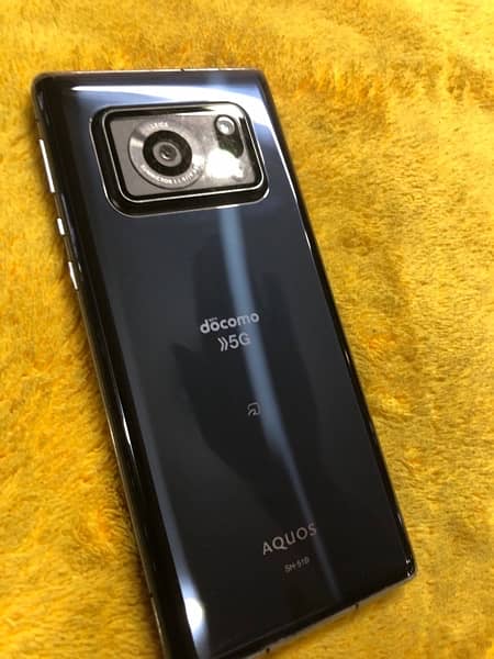 Aquos R6 model SH-51B 1