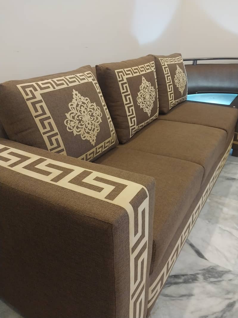 Sofa set / L Shape sofa / Cheaster sofa / 5 seater sofa/table corner. 2