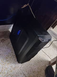 Gaming PC with 2 LCD Displays