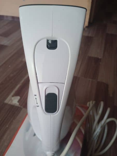 Ikon 900W Garment Steamer, IK-NV310 (White 2