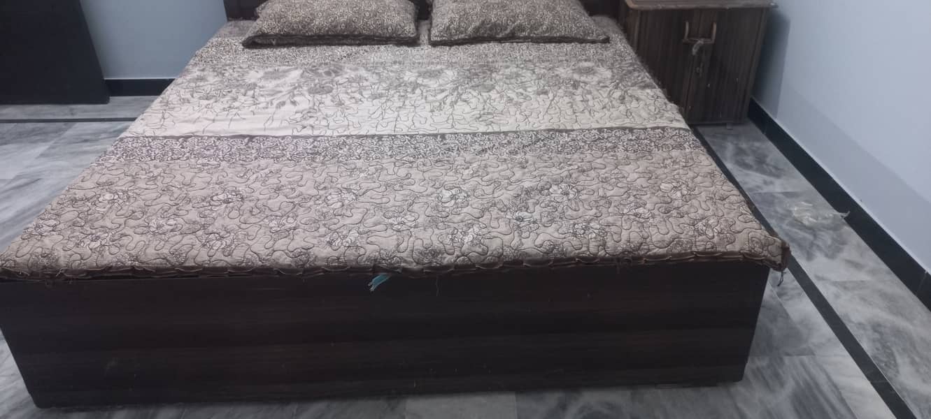 Bed King size 3