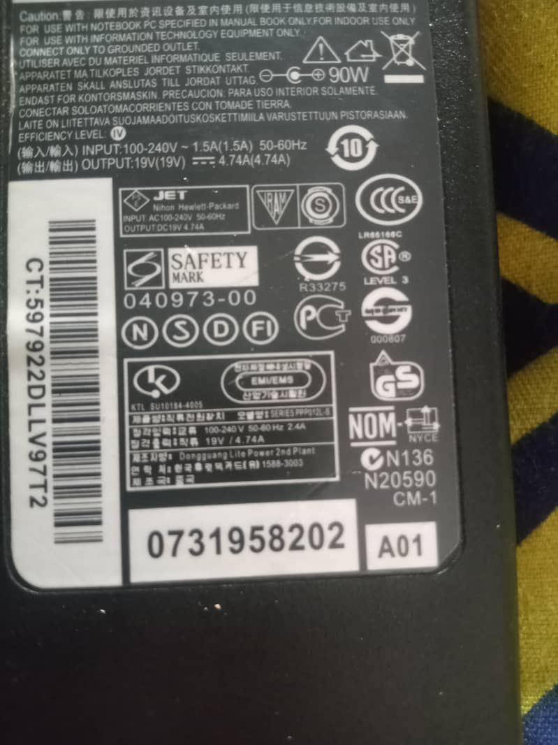 Laptop Original hp wide pin charger (90W) 2