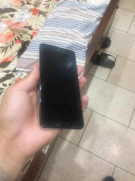 AQUOS R5 5G 12/256 2