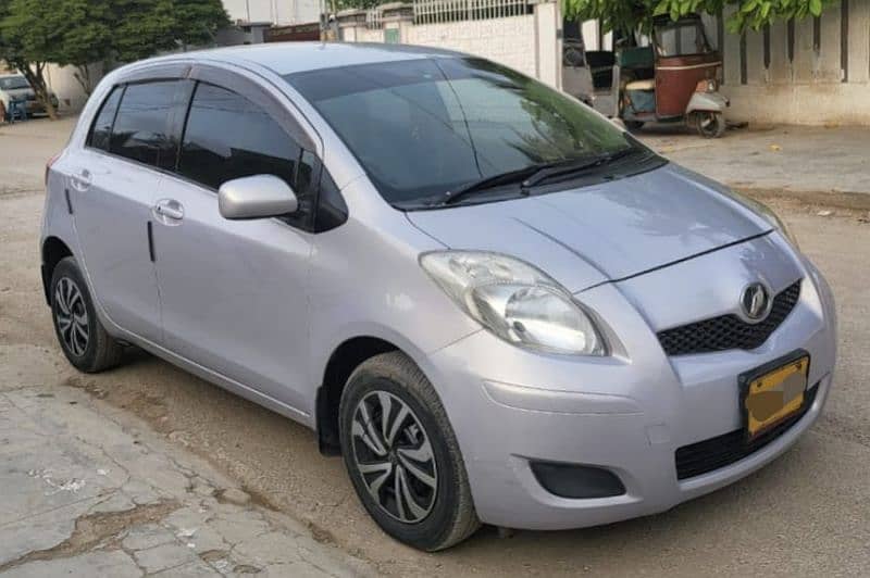 Toyota Vitz 2009/2013 4