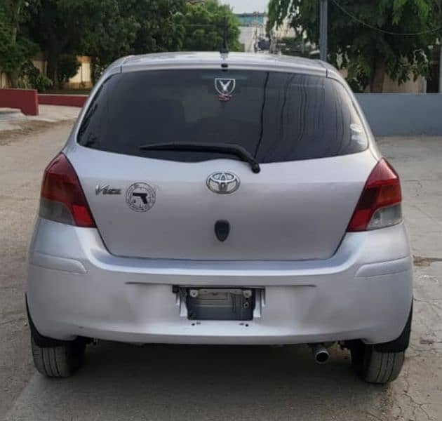 Toyota Vitz 2009/2013 10