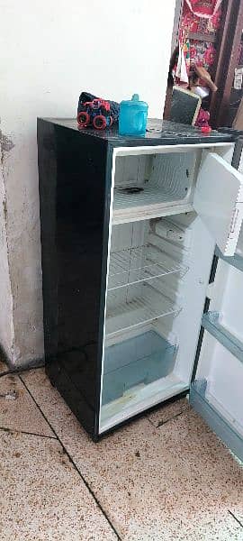 Dawlance - Average sized fridge. 0