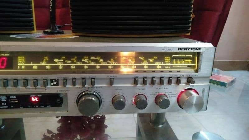 Benny tone speaker and amplifier 1