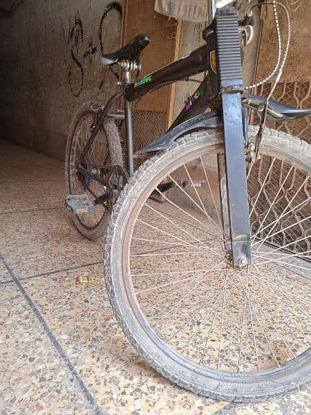 Sturdy Second Hand bicycle 3