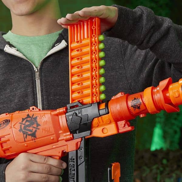 NERF Zombie Strike Nailbiter Zoom and Doom 4