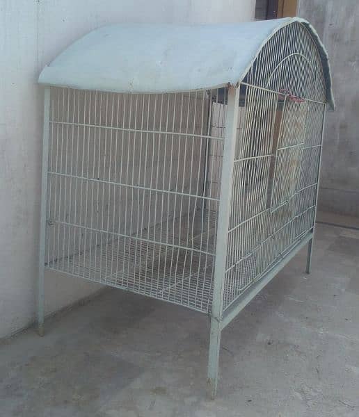 " High-Quality Bird Cage in Excellent Condition – Must See!"** 1