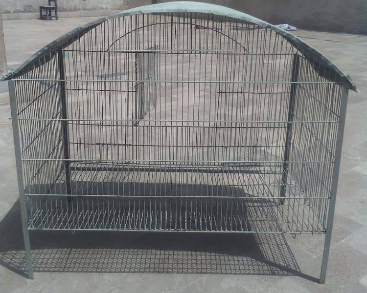 " High-Quality Bird Cage in Excellent Condition – Must See!"** 4