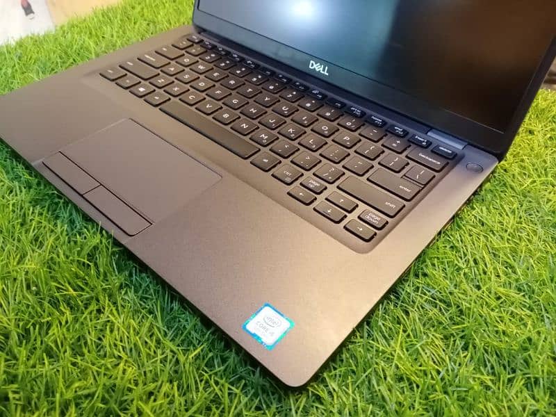 DELL LATITUDE 5400  TOUCH i5 8TH GEN 1