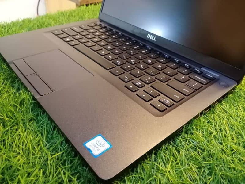 DELL LATITUDE 5400  TOUCH i5 8TH GEN 8