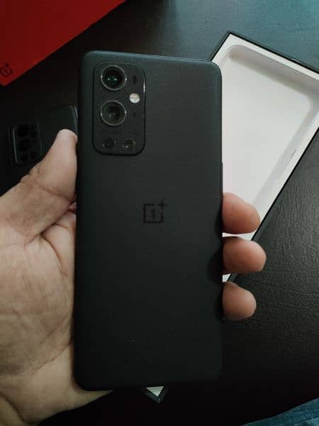 one plus 9 pro 12/256 with complete box 2