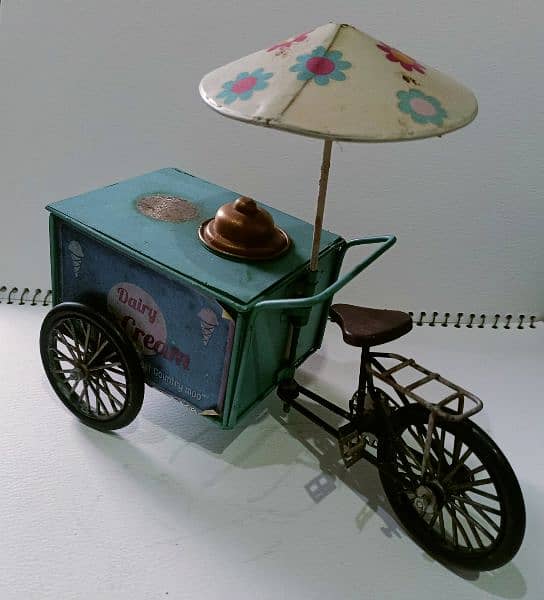 Ice Cream Cycle metal model for sale 3