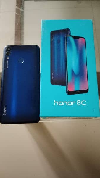 honor 8C 1