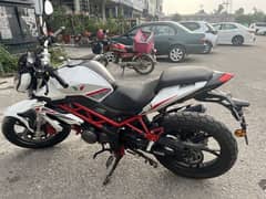 Benelli TnT 150i Efi best fuel efficient