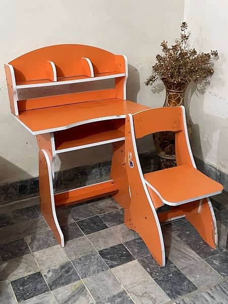 Study table for kids 3