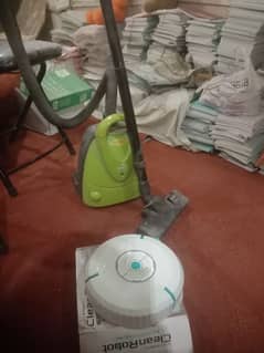 Vacuum cleaner and Cleaner Robot