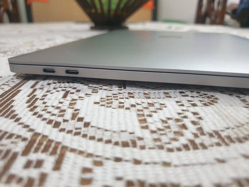 MACBOOK PRO 9