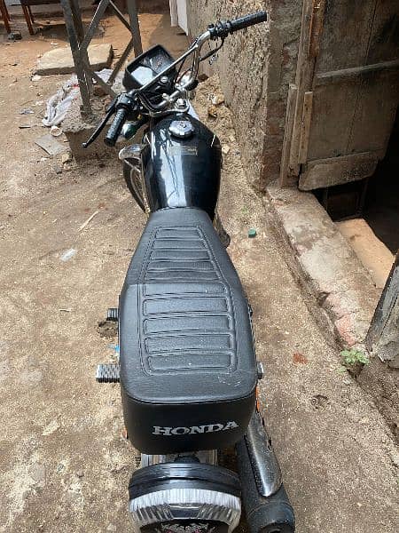 Cg 125 Honda2013 Model Black Colur hai used 3