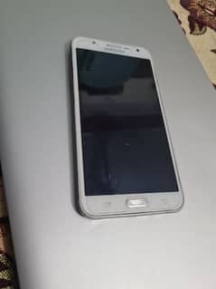 Samsung Galaxy J7