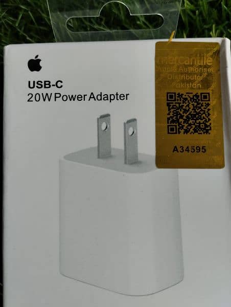 usb-c 20 watt %100 original apple charger 3