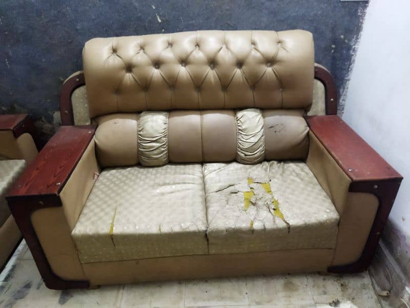 3 Sofa set For sale 1