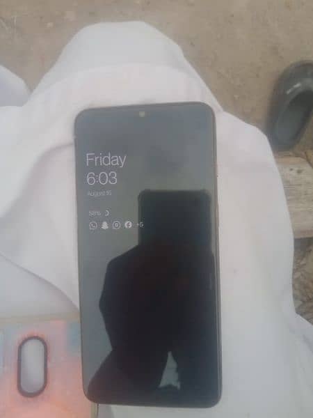 One plus 7 8(256)gb full lush condition but finger not working 3