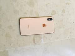 IPHONE XS {GOLD COLOUR}