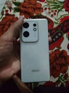 Infinix zero 30 pearly white