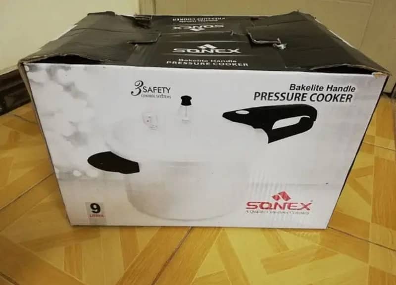 New pressure cooker sonex 0