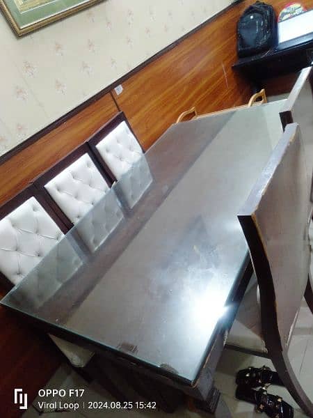 Dinning Table Urgent Sale 0