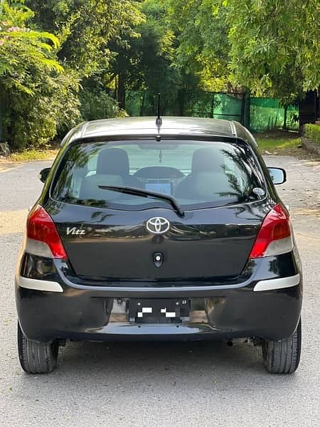 Toyota Vitz 2010 5