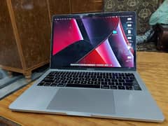 MacBook Pro 2017 13" 8/128  prestige condition