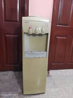 orignal orient home used water dispenser cooling perfect