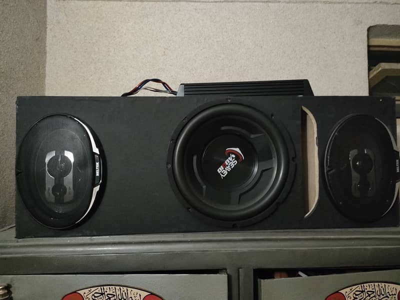 Seavey Woofer With Two Beltek Speakers and still cool amplifier 1