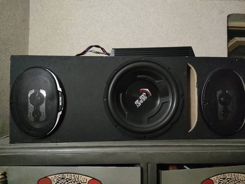 Seavey Woofer With Two Beltek Speakers and still cool amplifier 3