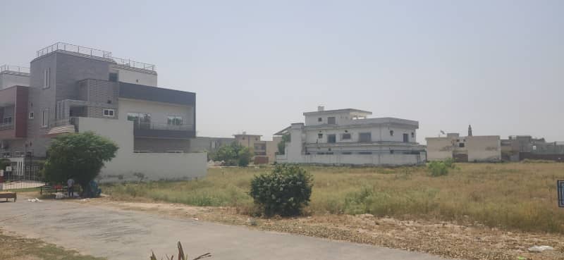 5 MARLA SPECIOUS HOUSE FOR SALE AT 50 FT WIDE ROAD NEAR TO MAIN ROAD PARK & AMENITIES | GAS AVAILABLE 10