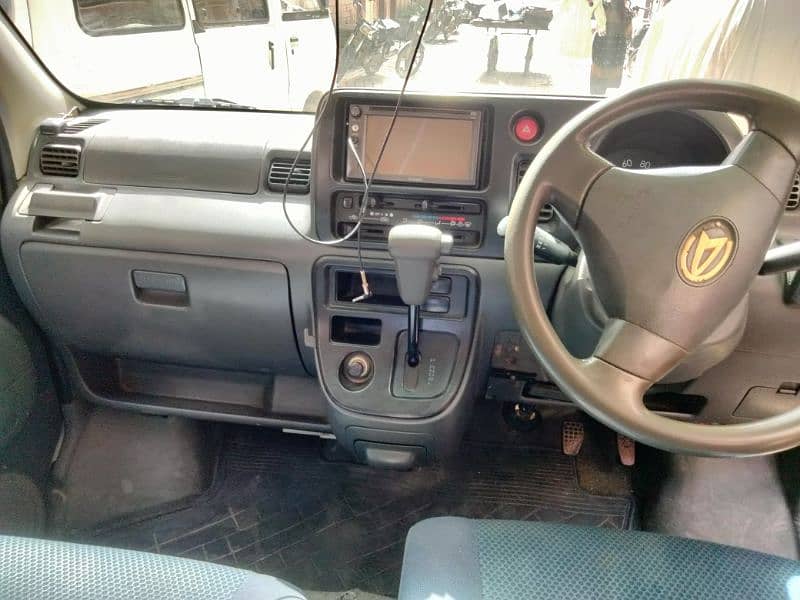 Daihatsu Hijet 2012/2016 11