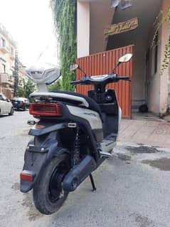 Metro T9 EV scooter