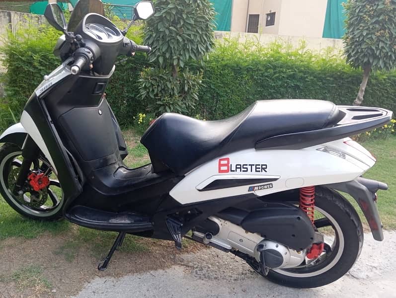 Peugeot Scooty 300cc 2