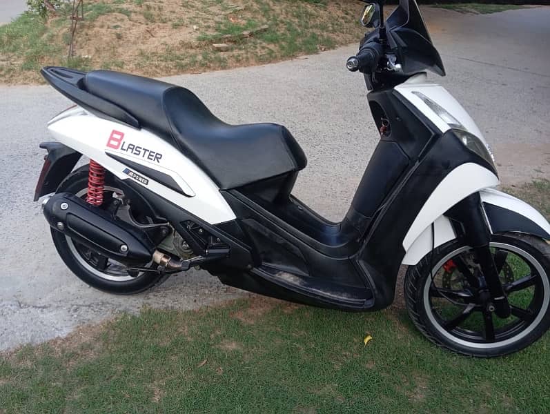 Peugeot Scooty 300cc 3